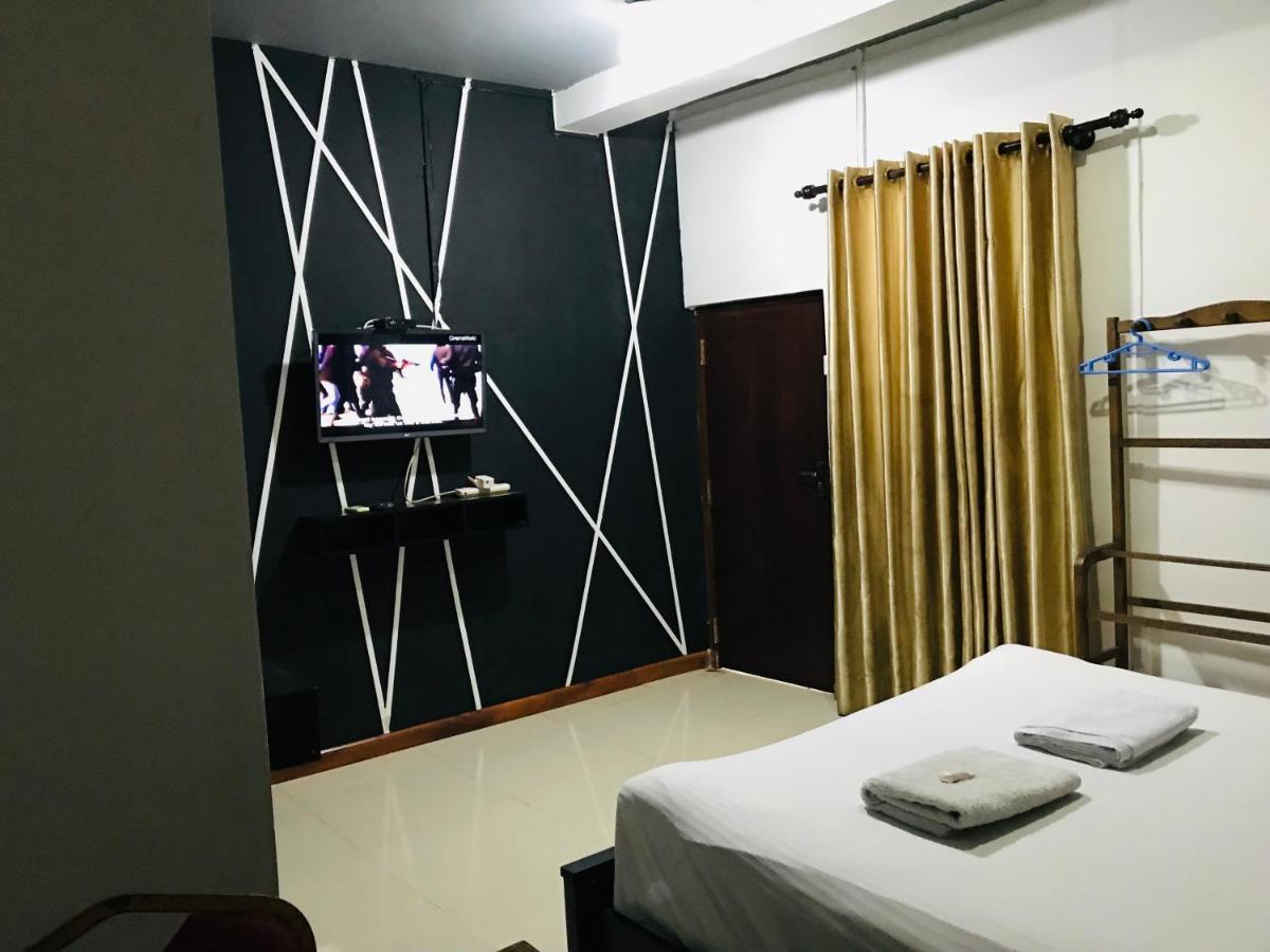 Alina Budget Hotel Кадувела Экстерьер фото
