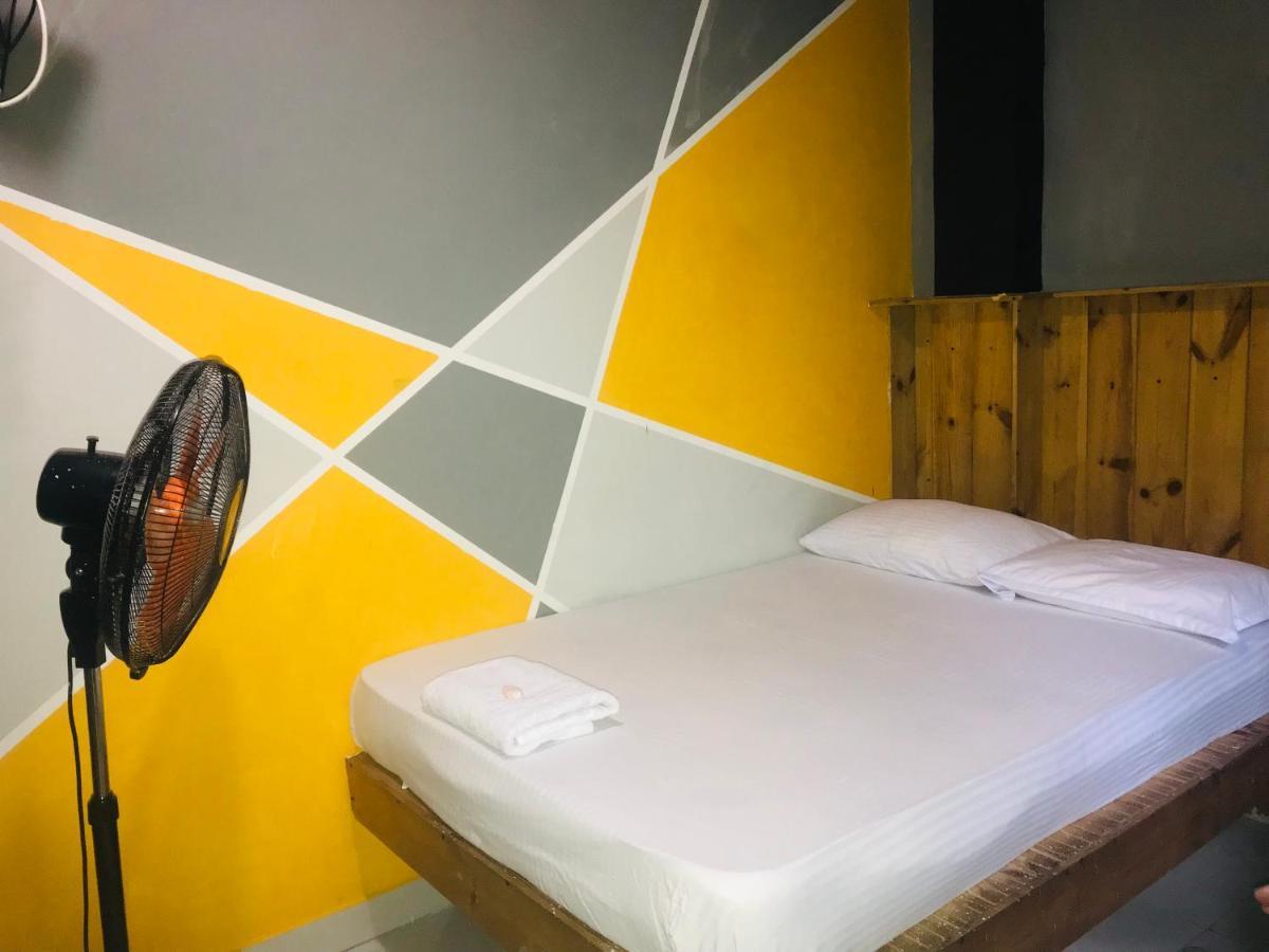 Alina Budget Hotel Кадувела Экстерьер фото