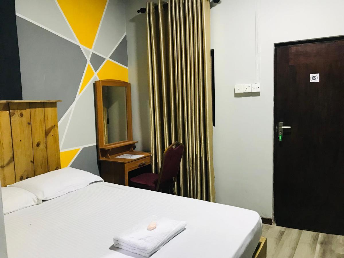 Alina Budget Hotel Кадувела Экстерьер фото