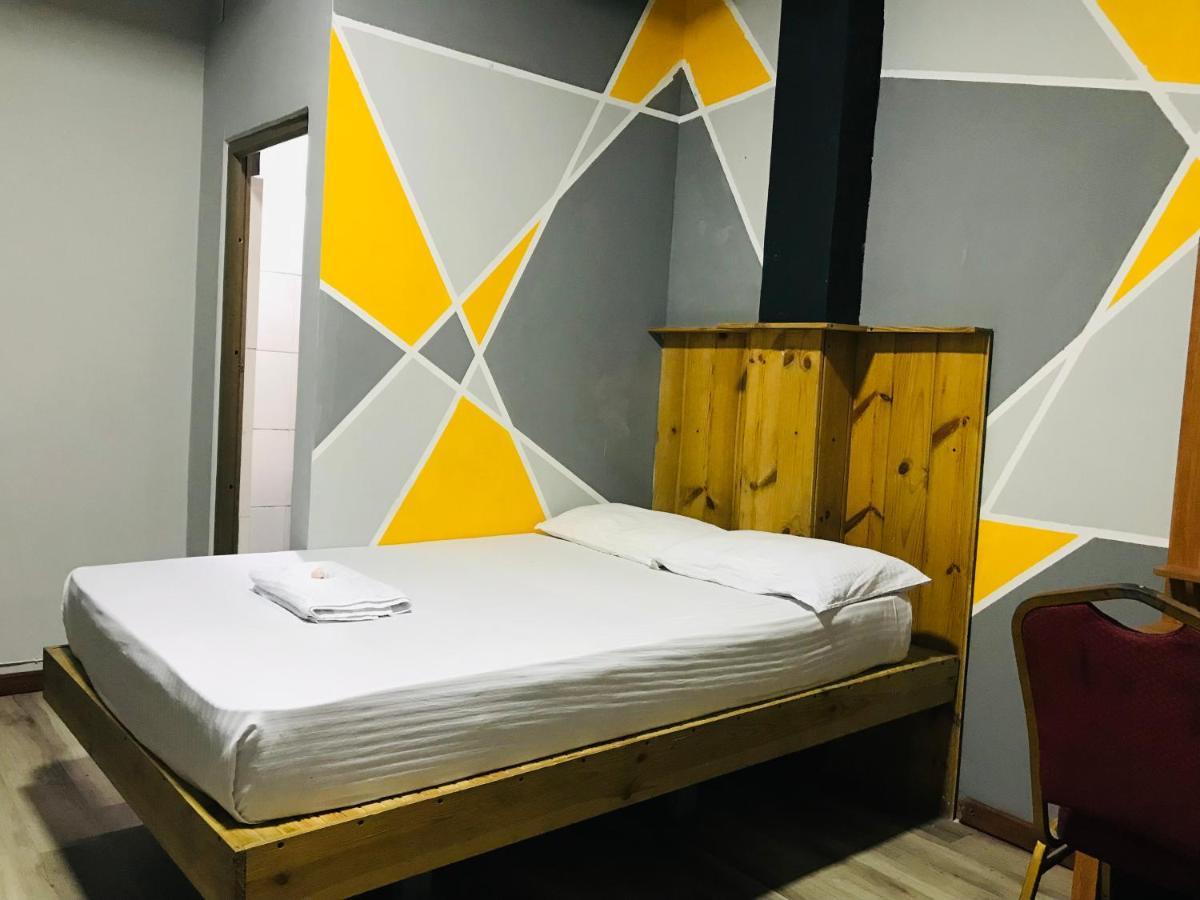 Alina Budget Hotel Кадувела Экстерьер фото
