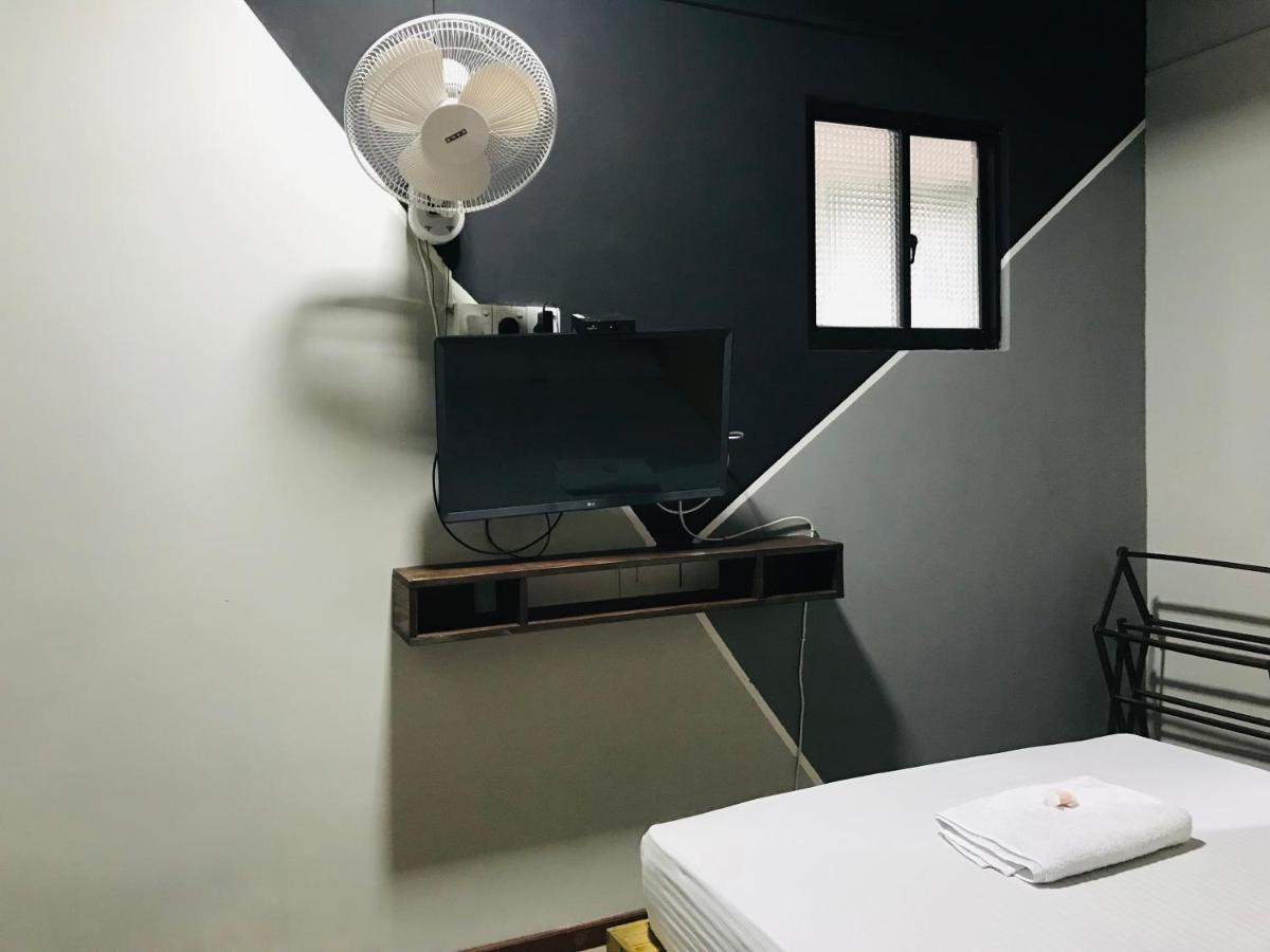 Alina Budget Hotel Кадувела Экстерьер фото