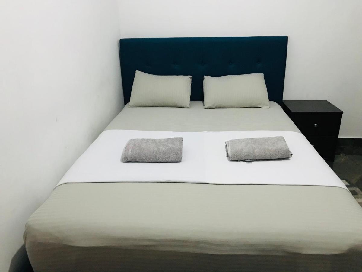 Alina Budget Hotel Кадувела Экстерьер фото
